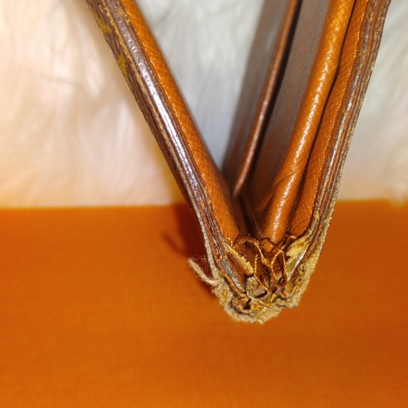 Louis Vuitton Authentic still usable /wallet - Picture 5 of 11